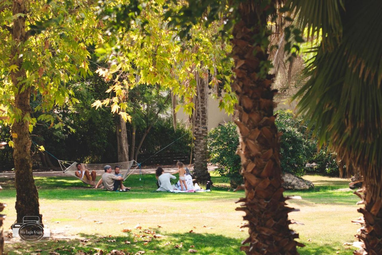 Eden Inn Zihron Iacov Exterior foto