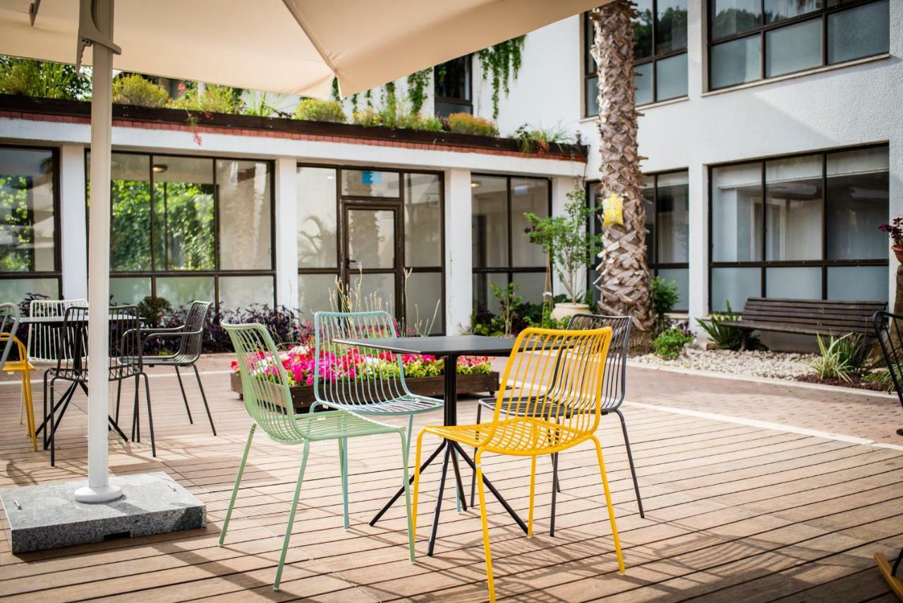 Eden Inn Zihron Iacov Exterior foto